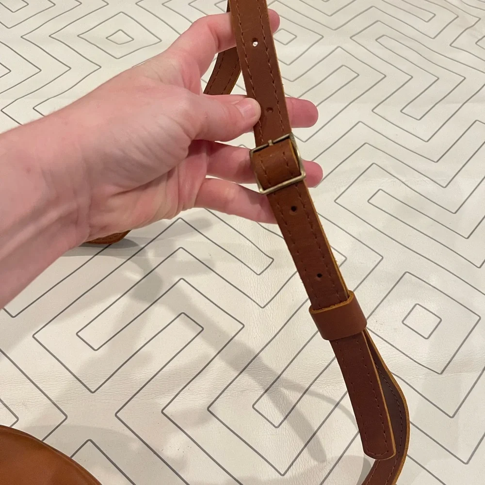 New Portland Leather Round Purse - Picture 9 of 13